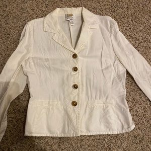 Talbots cropped linen jacket in white, size 10, new condition. Wore once